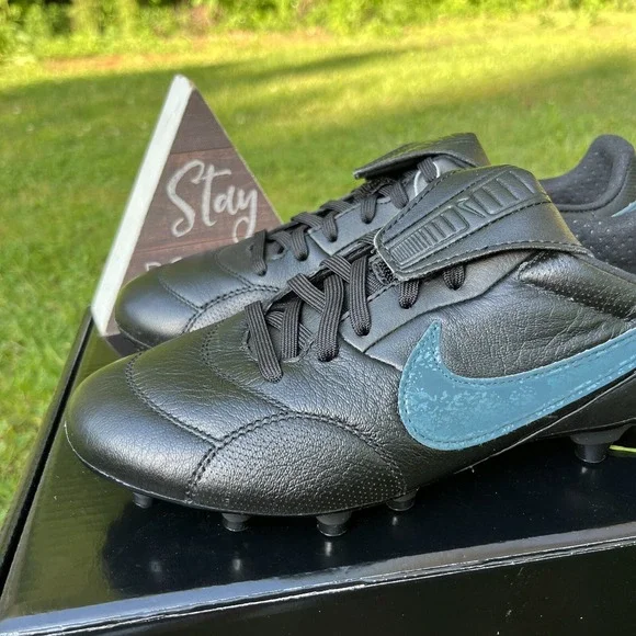 The Nike Premier III FG Men Size 5.5 /‎ Women Size 7 Deep Jungle Soccer Cleats